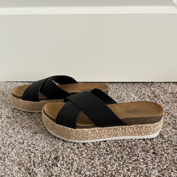 Platform Sandals - Picture 5 of 7